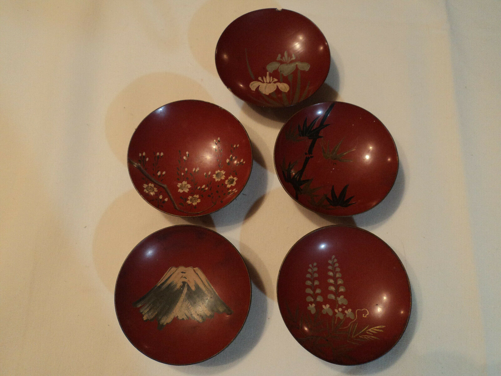 Lot Of 5 Vintage Japanese Bakelite Coasters