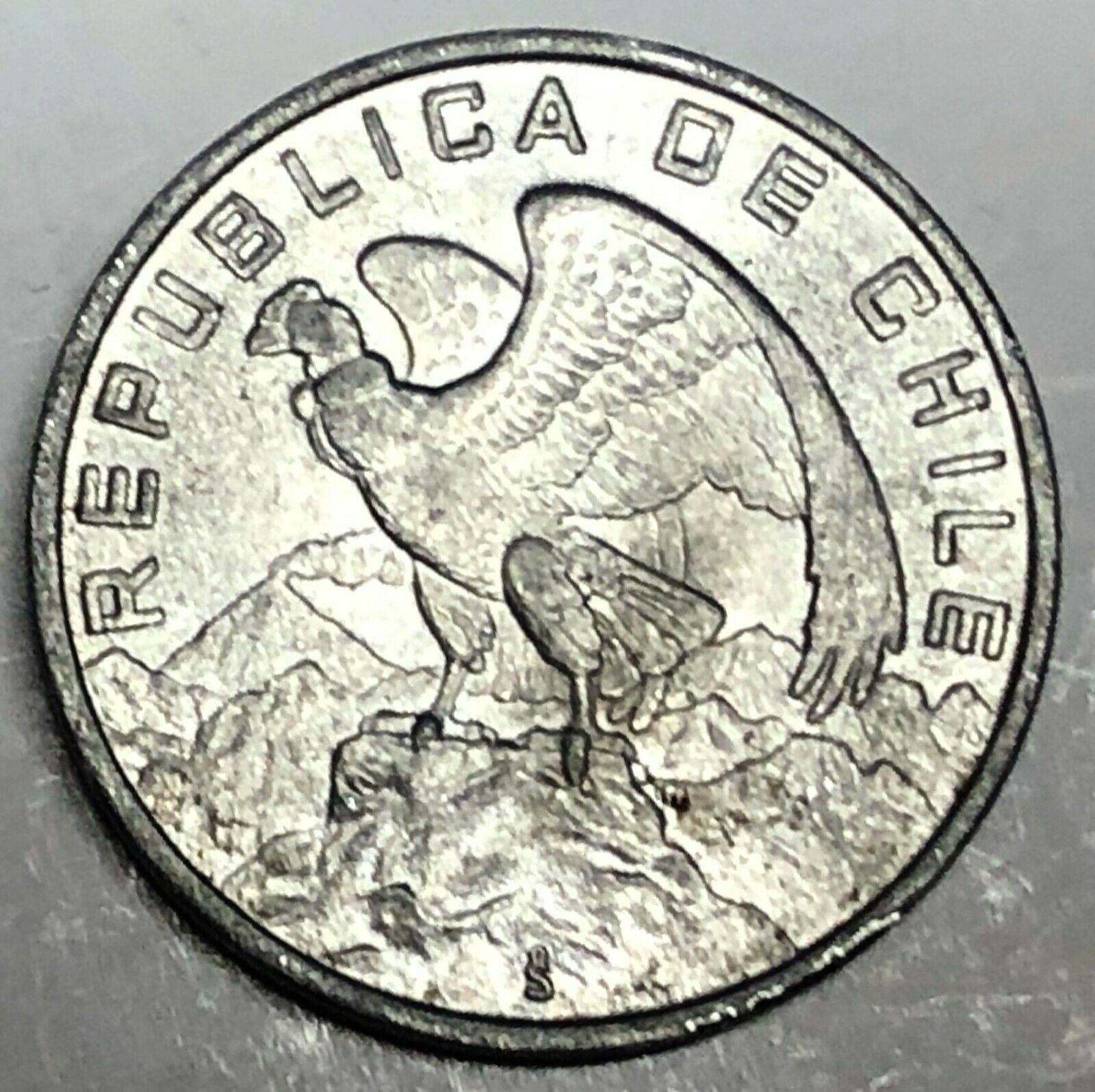 # C6361    CHILE     COIN,     TEN  ESCUDOS    1974