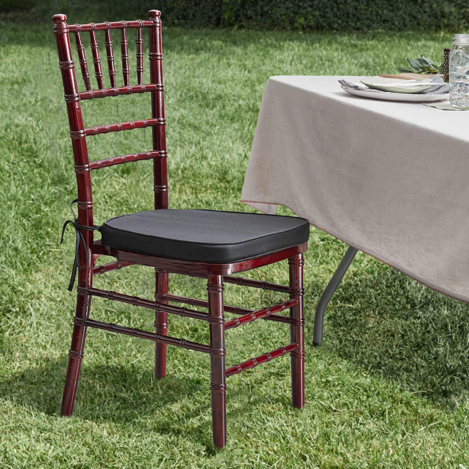50 Brown Wooden Italian Chiavari Banquet Wedding Venue Chairs With Black Cushion