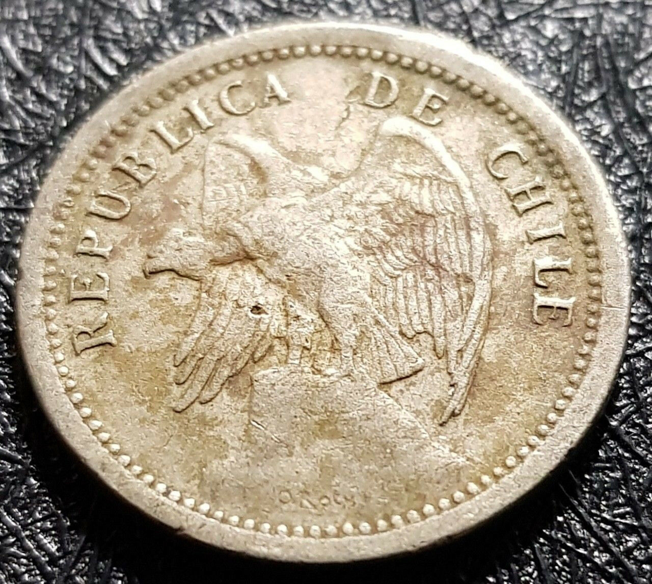 1940 Chile (Republica De Chile) 20 Centesimo coin, F (plus FREE 1 coin) #D4352